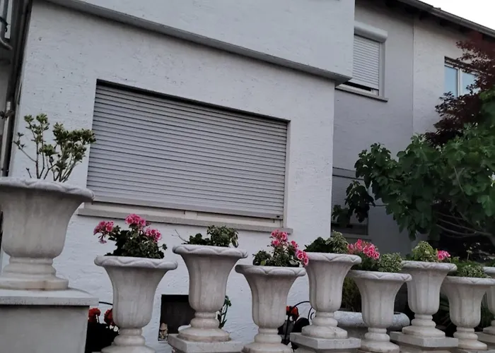 Monteur-, Ferienwohnung Mit Balkon In Hanau Bei Frankfurt Und Aschaffenburg